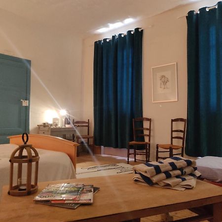 La Bonheurie - Chambres D'Hotes Муасак Номер фото